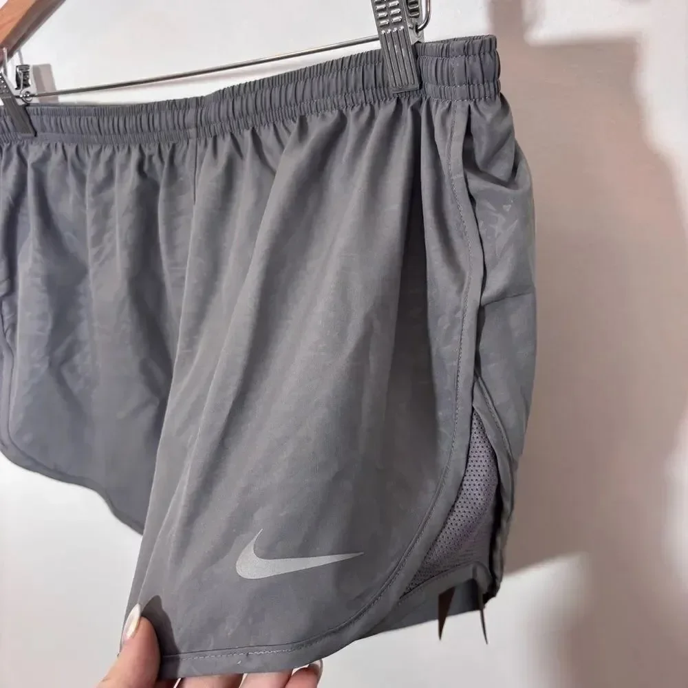2 Pairs of Nike Tempo Women’s Lined Running Shorts XL NWT NEW Gray White